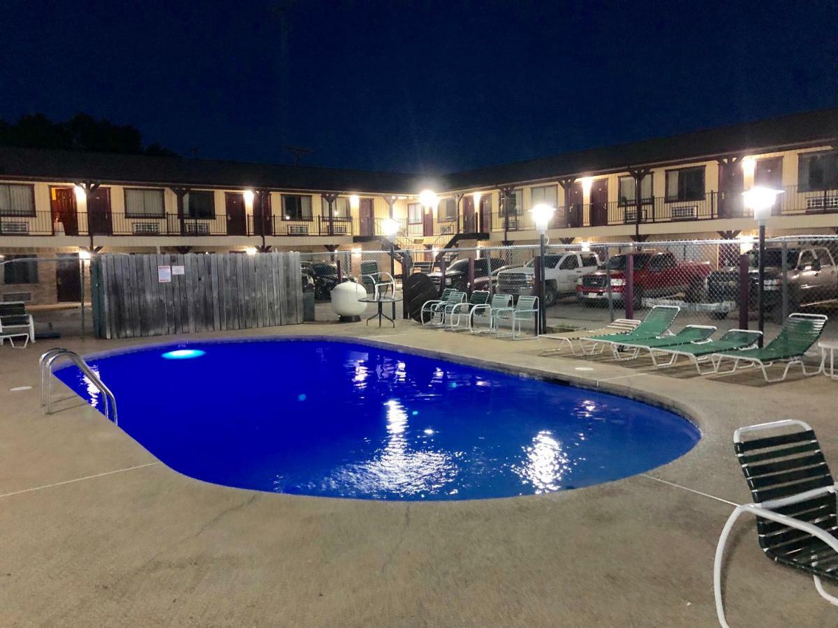 The Inn At Mexia Εξωτερικό φωτογραφία